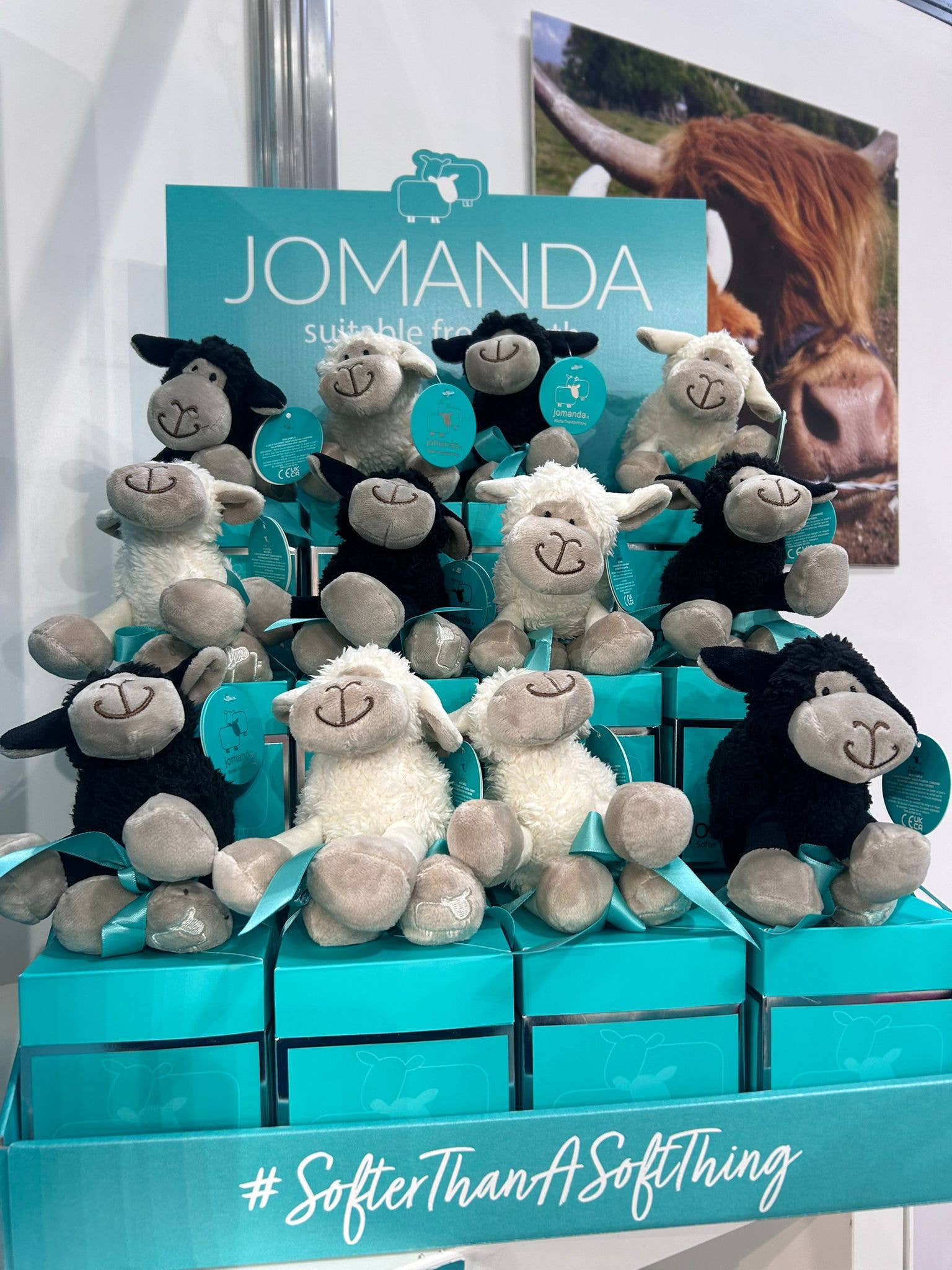 Jomanda Soft Toys & Accessories - Vente Peluche – enfant et bébé - Présentoir de comptoir Mini Mix Peluche douce x36 Lot GRATUIT CDU2