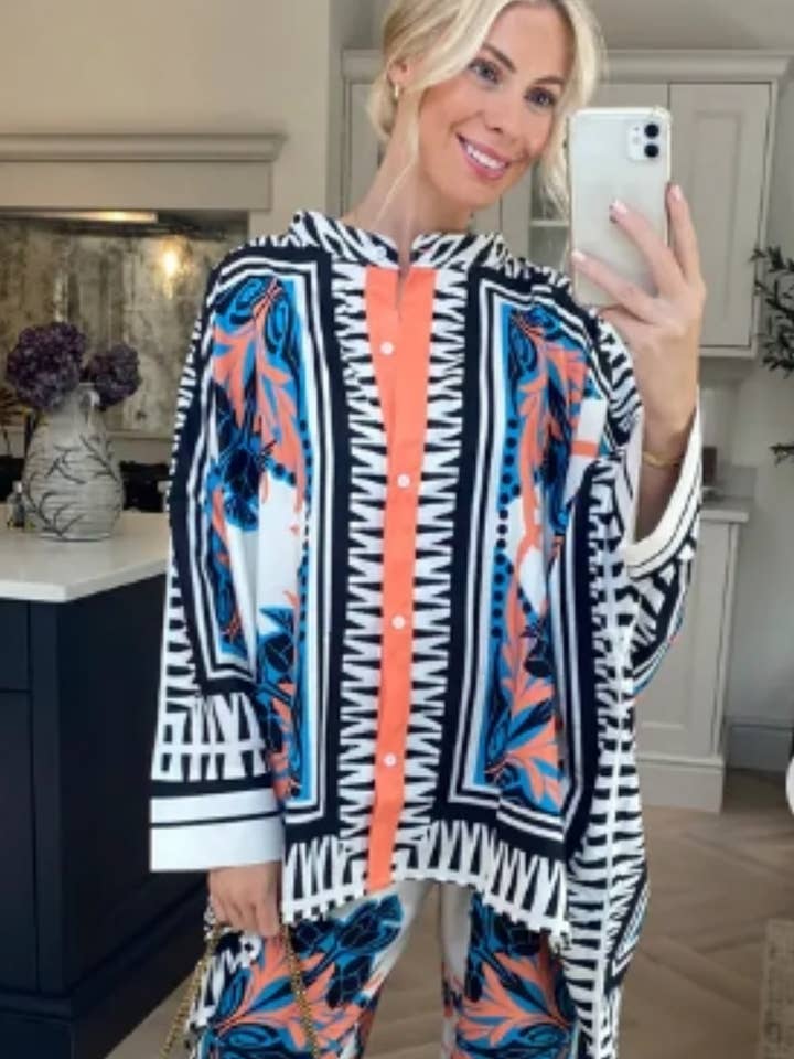 CY FASHION. LONDON – wholesale Shirt – Women’s – Floral and Leaves Print Oversized shirt 2