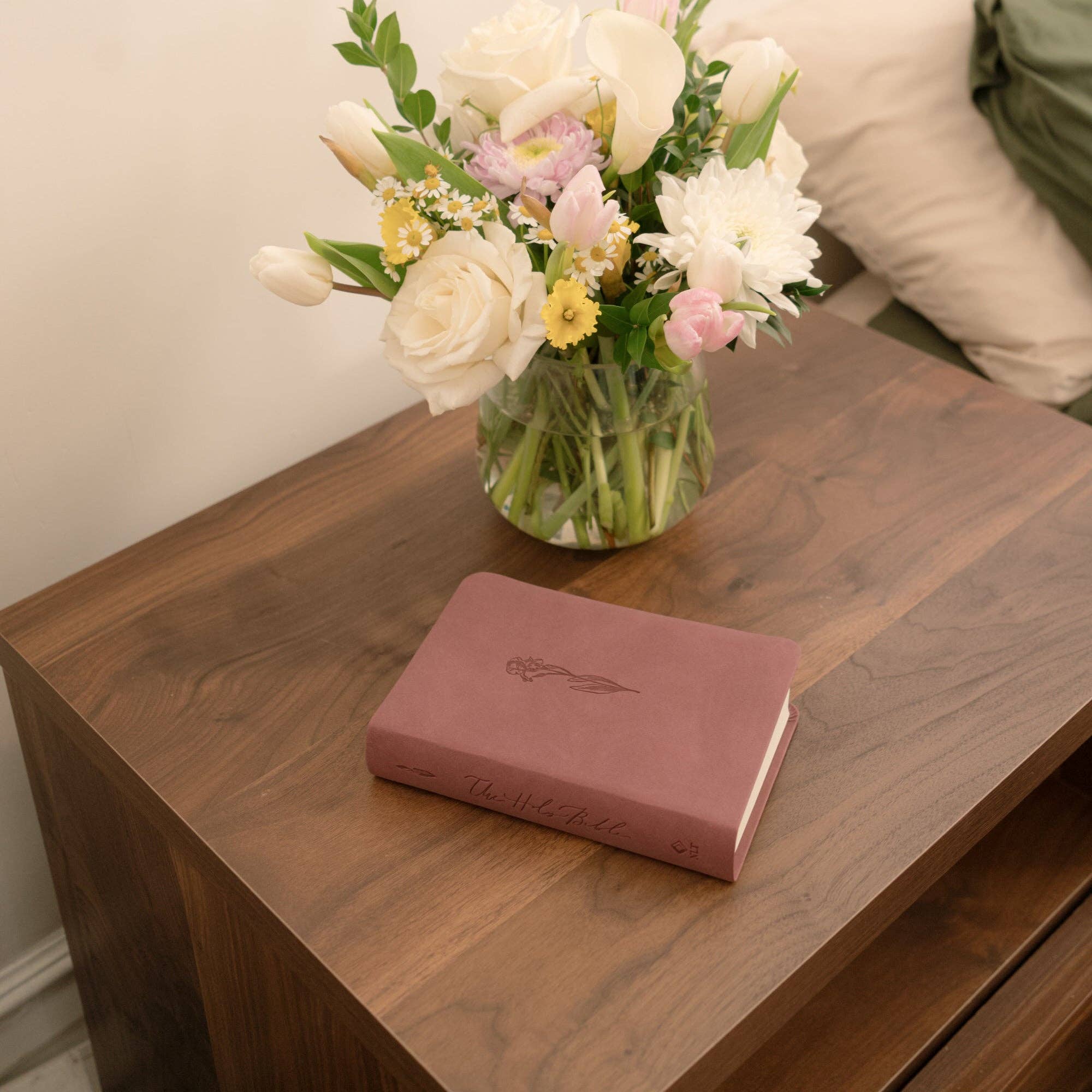 Hosanna Revival – Engroshandel Religionsbog – NLT Kompakt Bibel: Helena Tema8