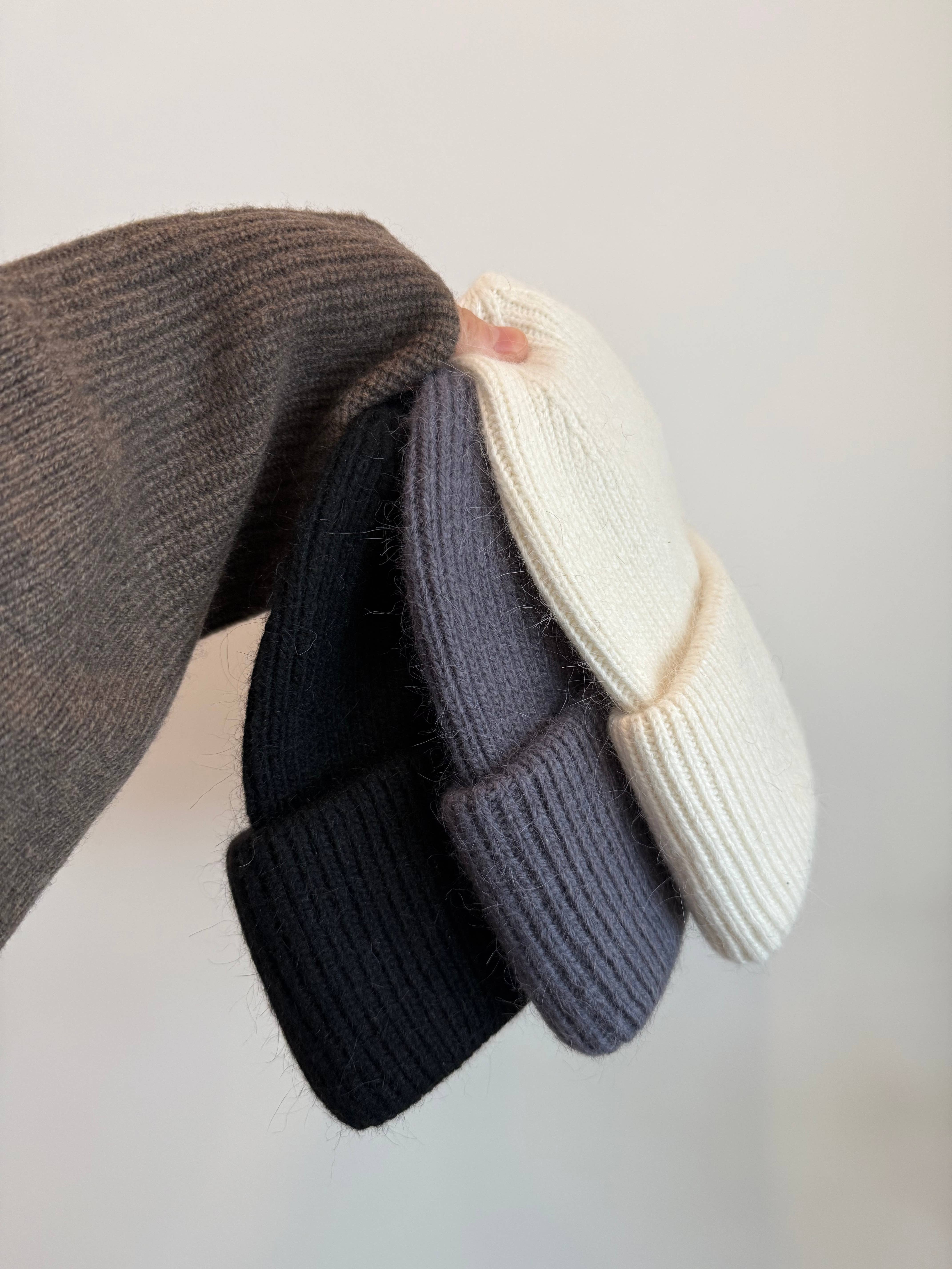 Billy Bamboo - Wholesale Beanie - Women's - ROYAL ANGORA BEANIE - neutral24