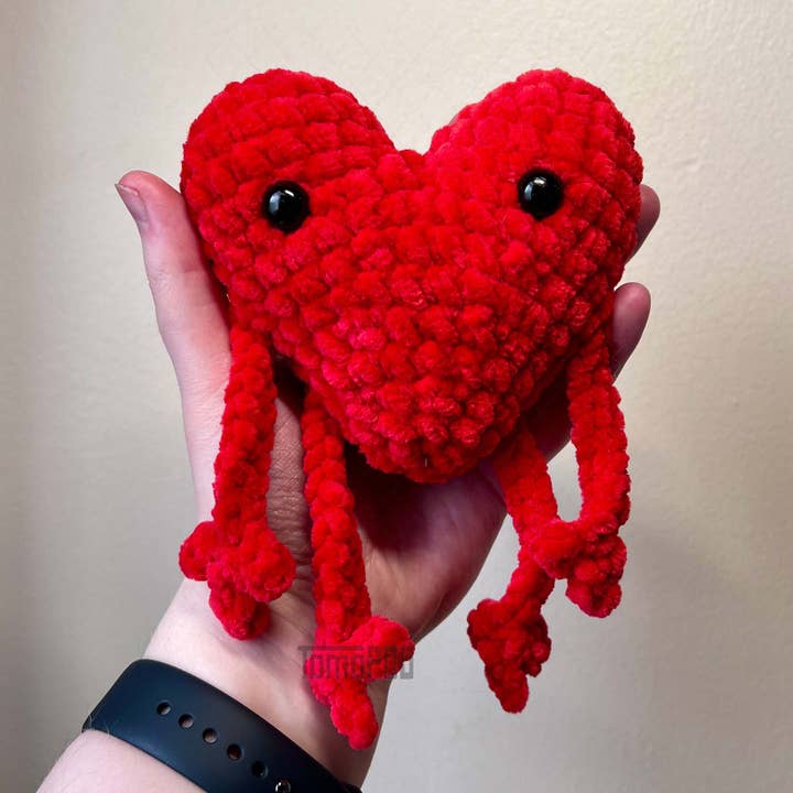 TOMOPOD LLC - Wholesale Stuffed/Plush Toy - Kids & Baby - Crochet Amigurumi Red Heart Plushie, Valentine's Day Gift1