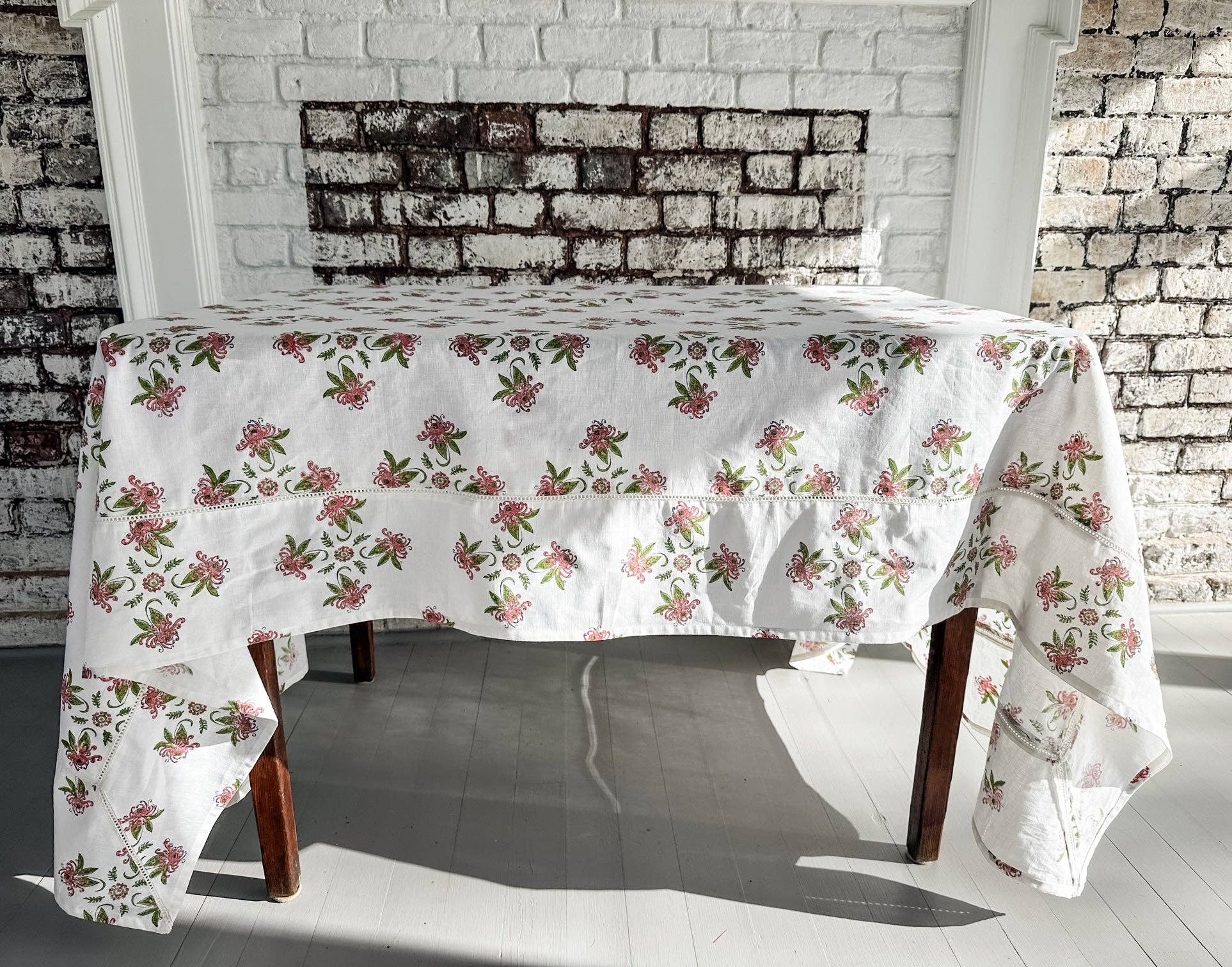 August Table – Großhandel Tischdecken – Garten Pink und Grün Tischdecke - Baumwolle | Leinenmischung1