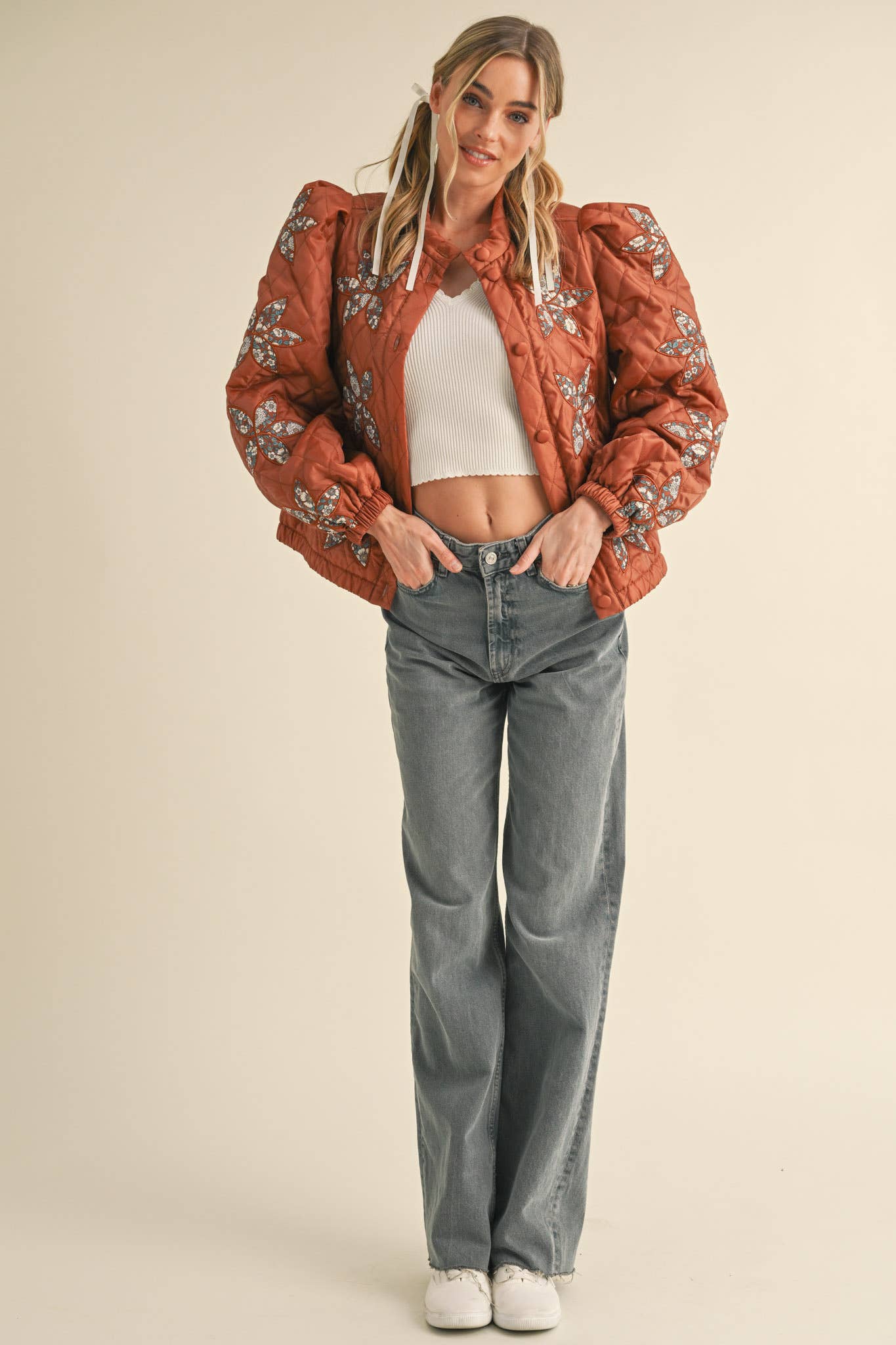 &MERCI - Wholesale Jacket - Women's - QUILTED JACKET WITH FLORAL PATCHWORK MJK330028