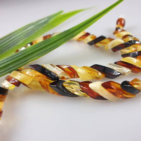 AmberLithuania – Großhandel Perlenkette – Bernsteinkette echte baltische Bernstein-Edelstein-Halskette für Erwachsene7