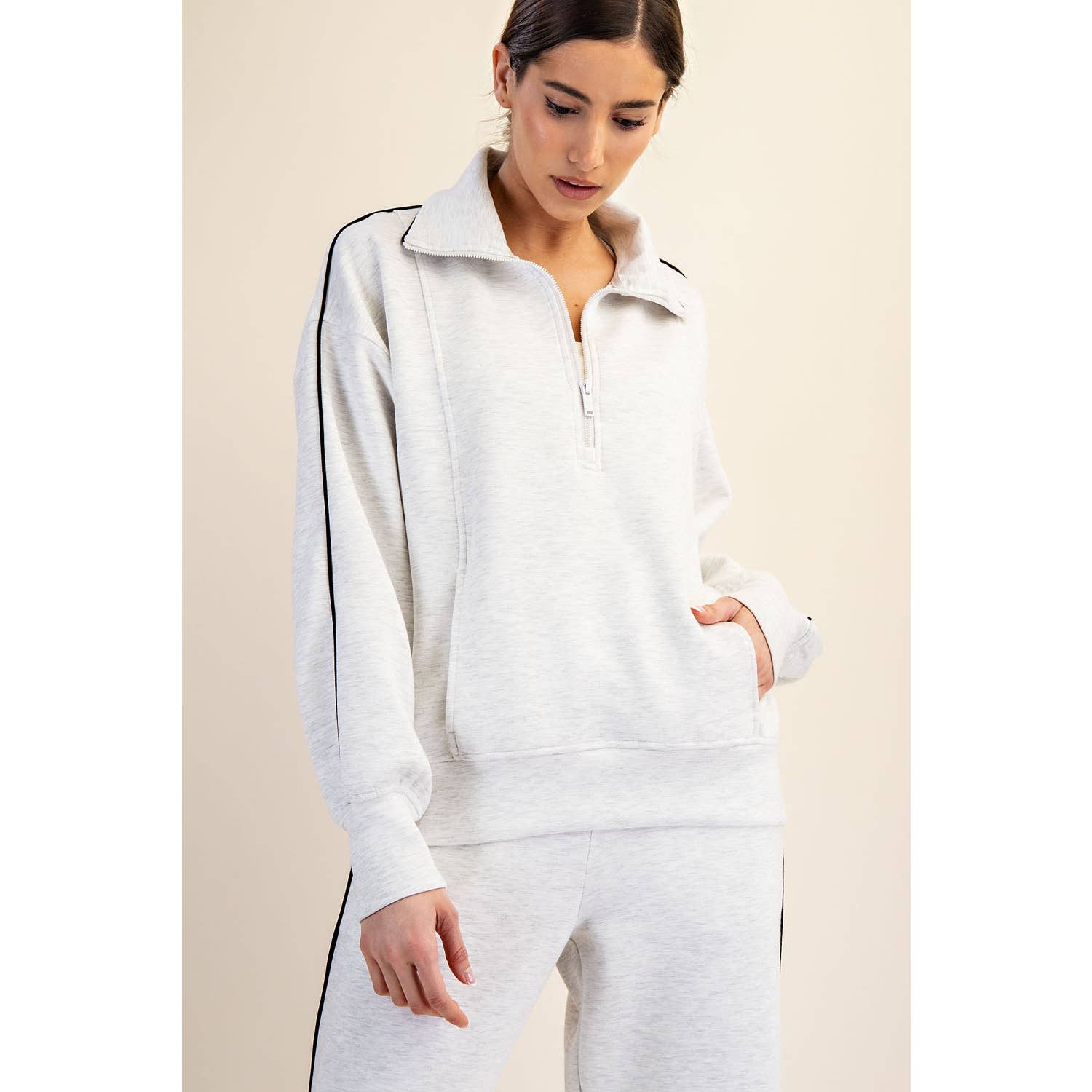 Rae Mode - Vendita all'ingrosso Felpa - Donna - PULLOVER CON ZIP A QUARTO E TUBAZIONI SCUBA MODALE8