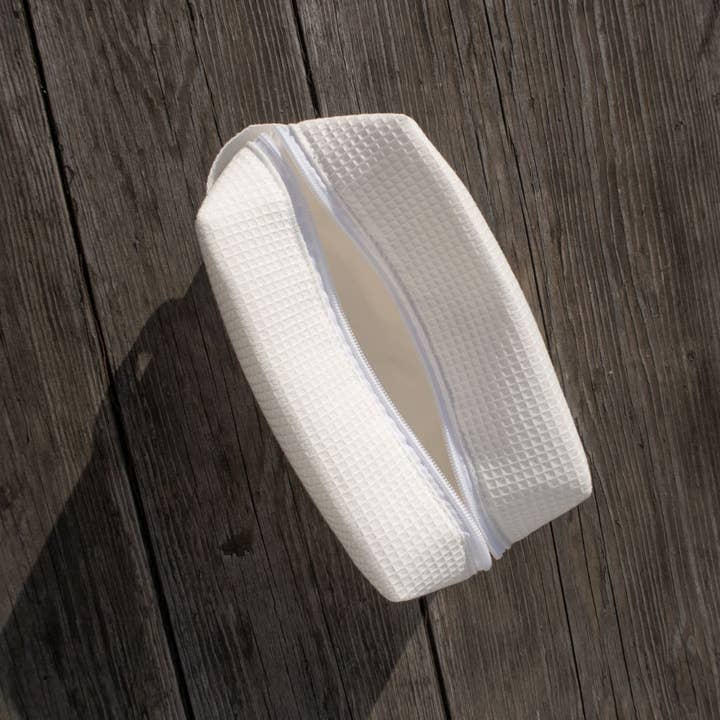 Coastal Cowboy - Wholesale Makeup/Cosmetic Bag - White Horse Makeup Travel Bag
