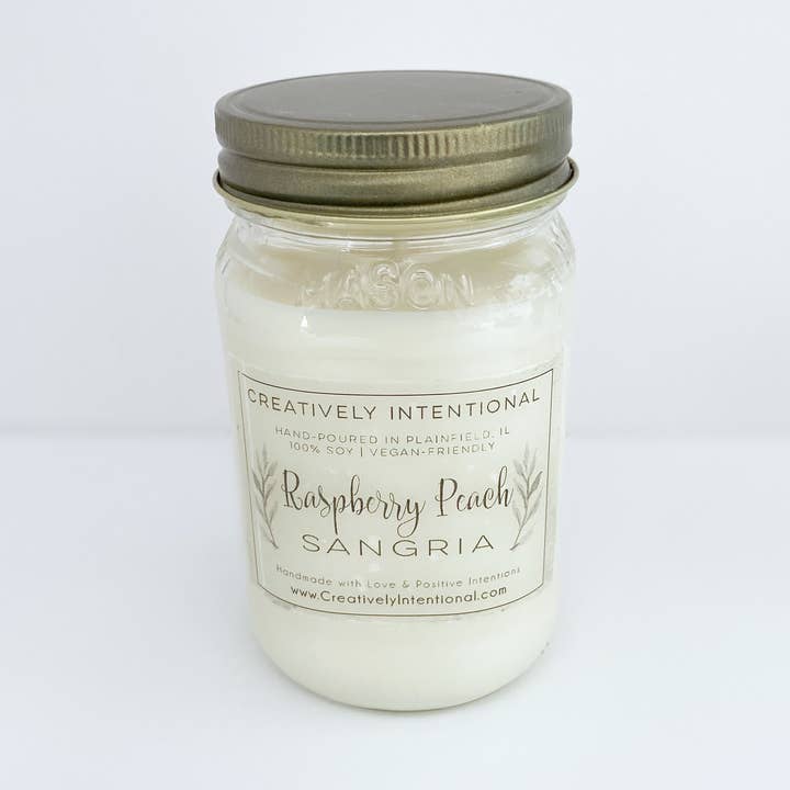 Bougies de soja Sangria framboise et pêche pour la vente par Creatively Intentional Candle Co.