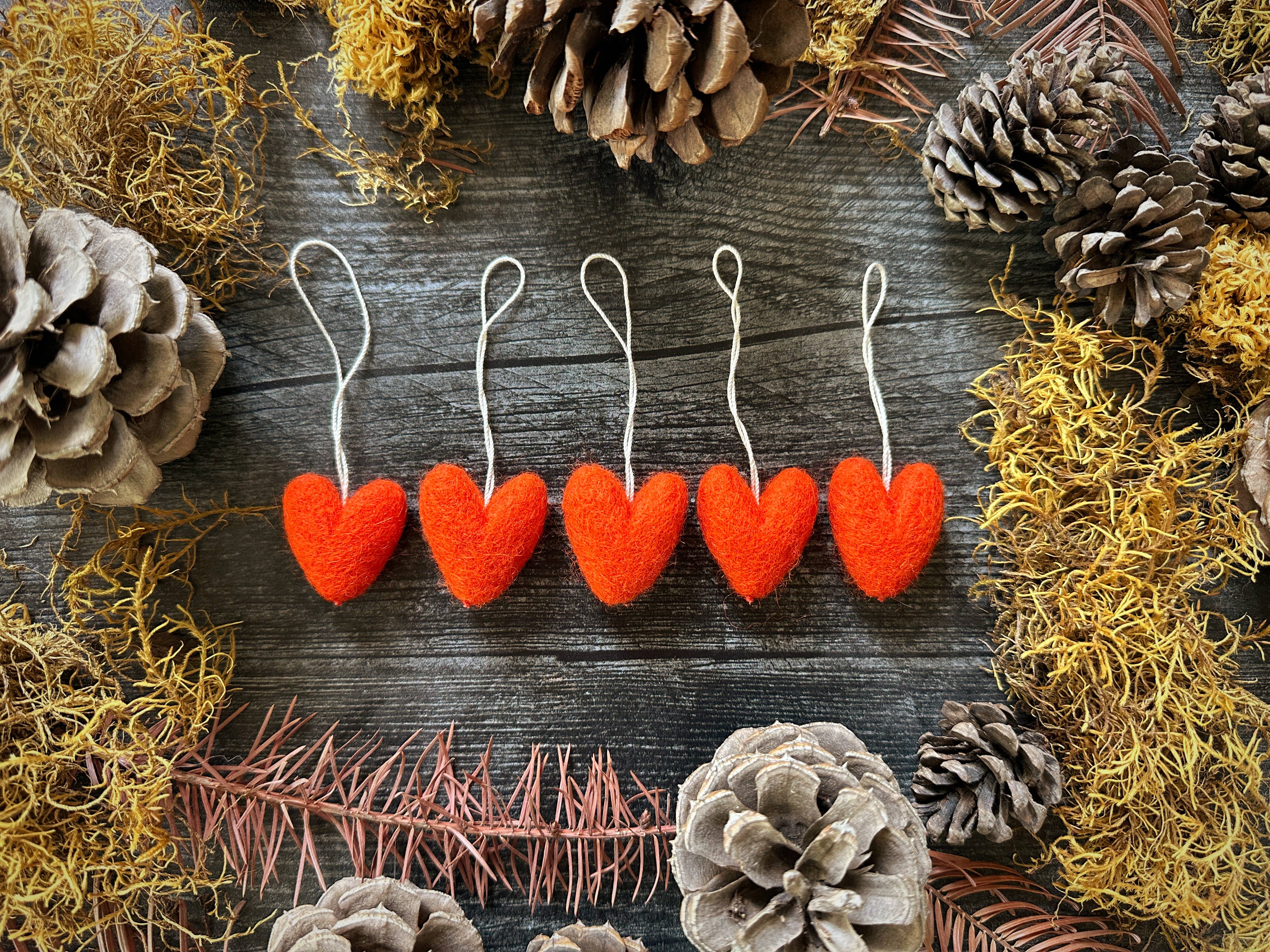 House of Moss – Großhandel Verzierung – Mini-anhänger Herz aus gefilzter Wolle20