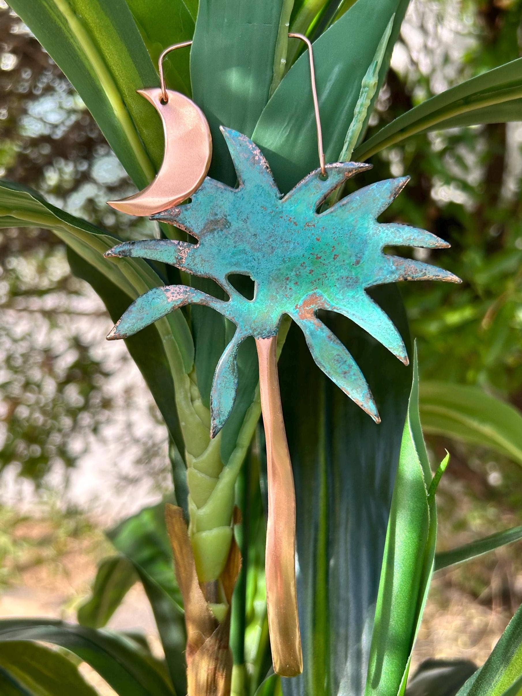 Dos Damas Designs - Vente Objets de décoration - Ornement de Noël en cuivre Palmier & Lune1