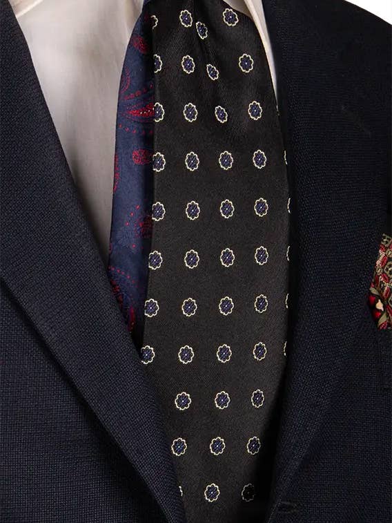 Dunkelblaue Krawatte mit Bluette-Blumen, Bluette-Kontrastknoten, Muster N3127 für den Großhandel von Graffeo Cravatte