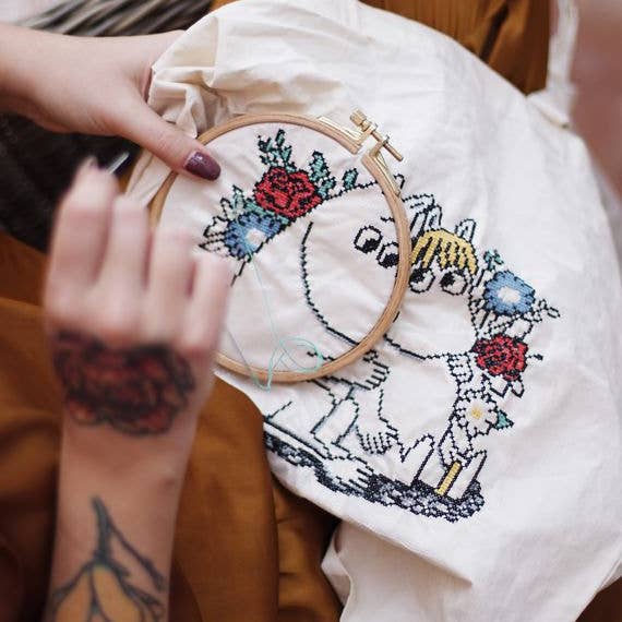 The Folklore Company - Wholesale Tote Bag - Women's - Cross stitch kit with tote bag - Moomin Love1