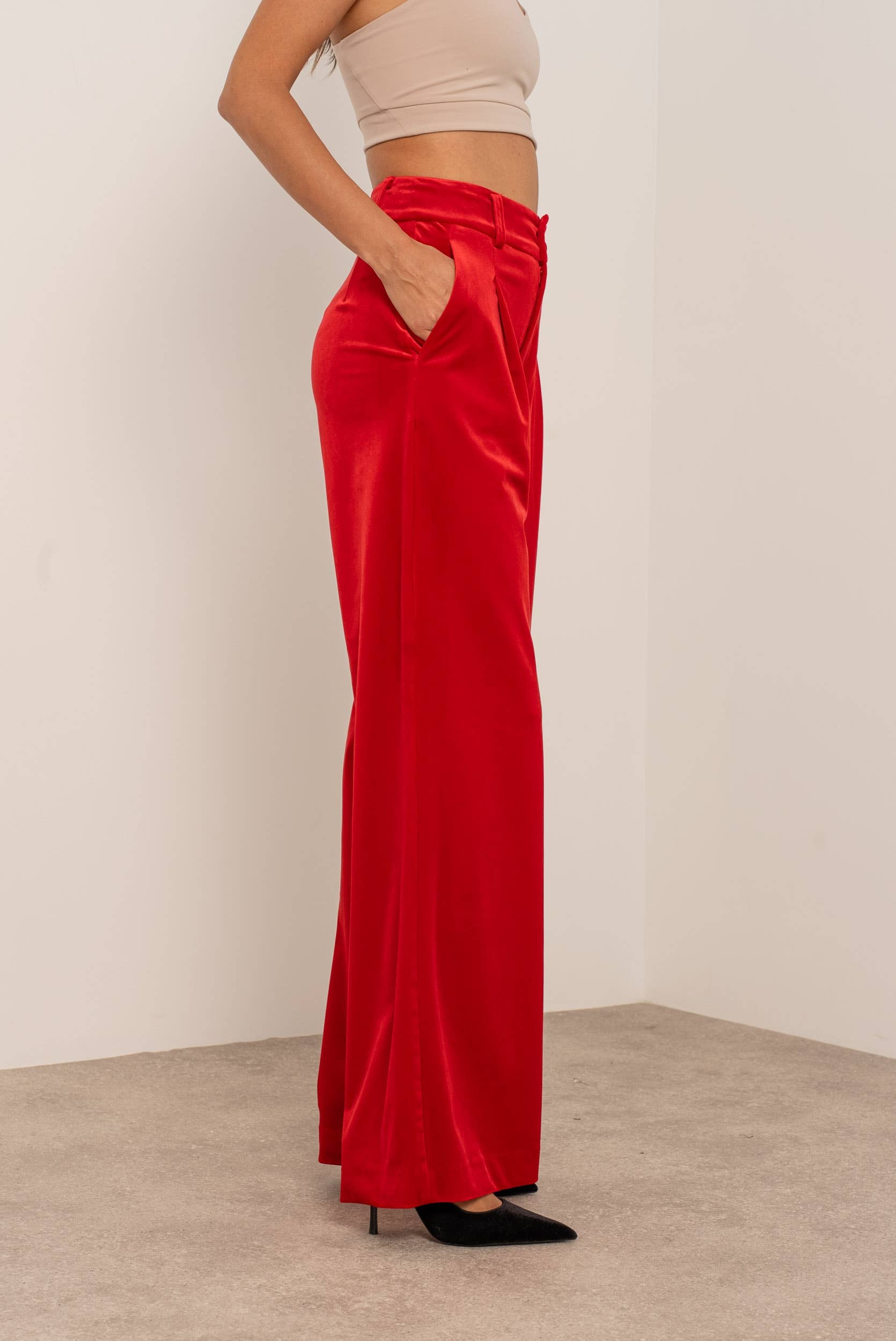 Attentif Paris - Wholesale Pants - Women's - Wide velvet and fluid pants with double button16