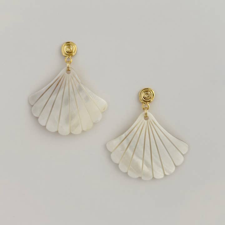 Hera Earrings and other Purchase Wholesale tracolla. Free Returns & Net 60 Terms on Faire trending on Faire.