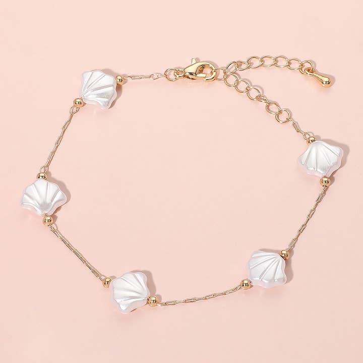 Sensibling Corp. - Wholesale Charm/Dangle Bracelet - Shell Charm Dainty Beach Inspired Bracelet