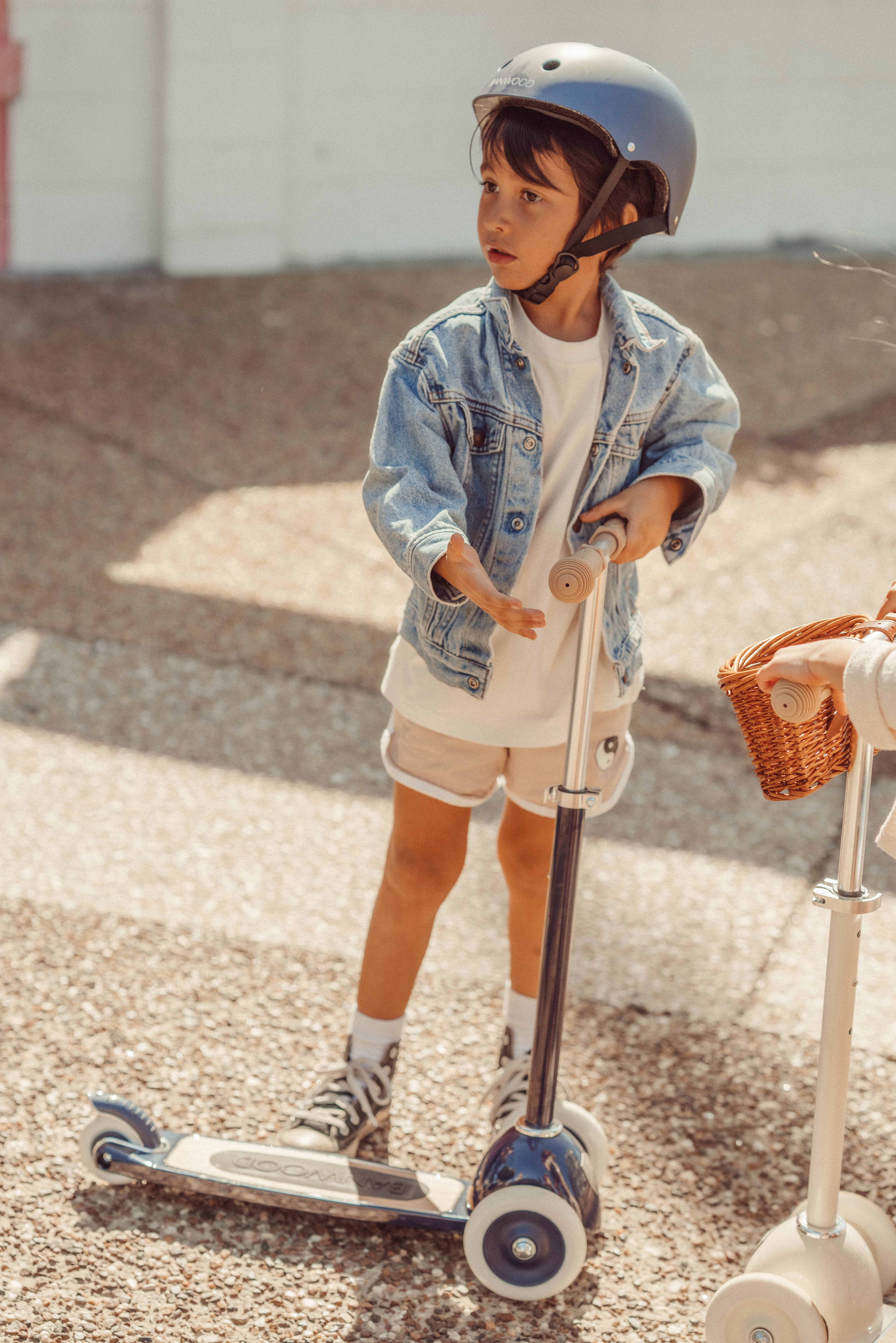 Banwood Inc - Vente Vélo et trottinette – enfant - TROTTINETTE VINTAGE BANWOOD - MARINE2