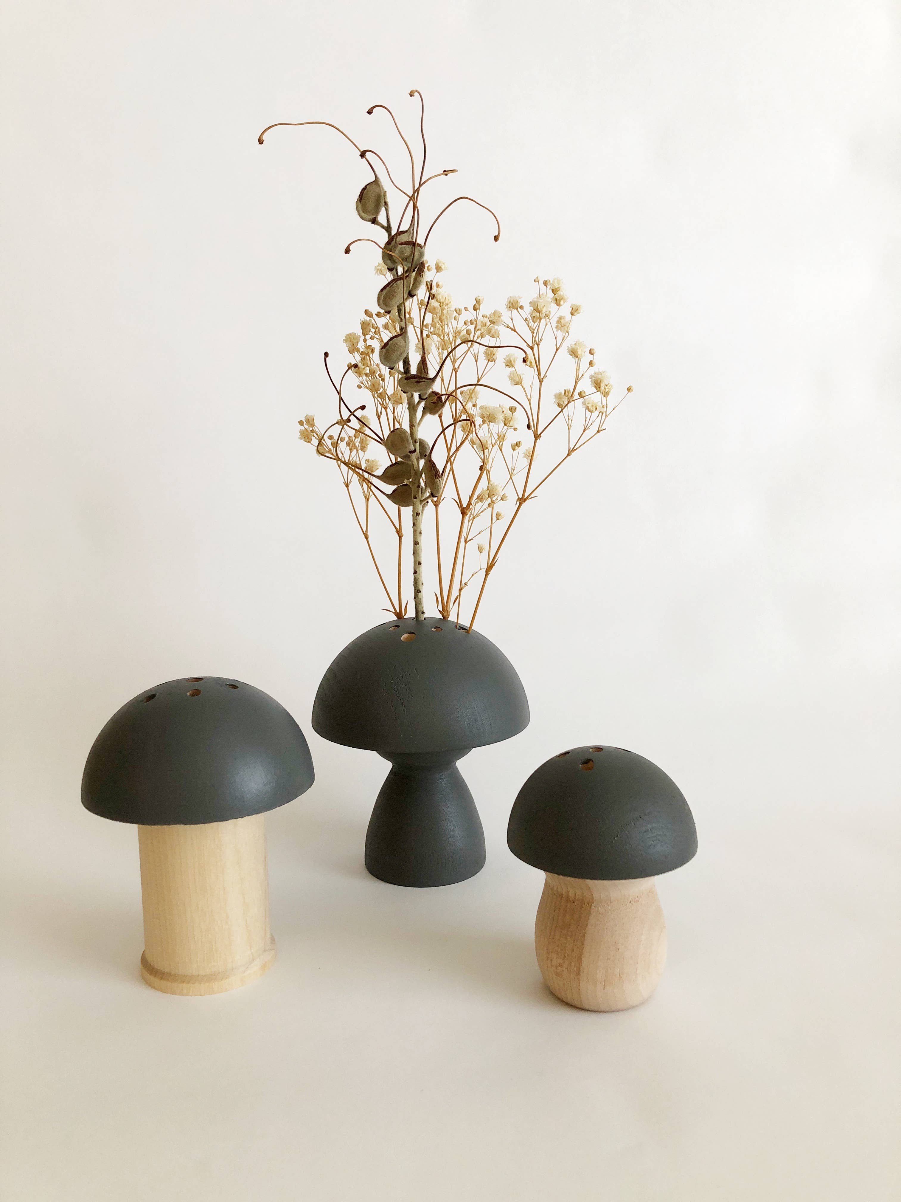 Stacy Wong - Wholesale Vase - Large Mushroom Vase - Curved Base1