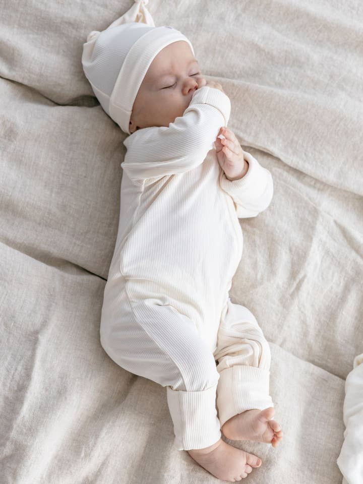 Romper com fecho em bambu canelado creme por atacado de Lilulila