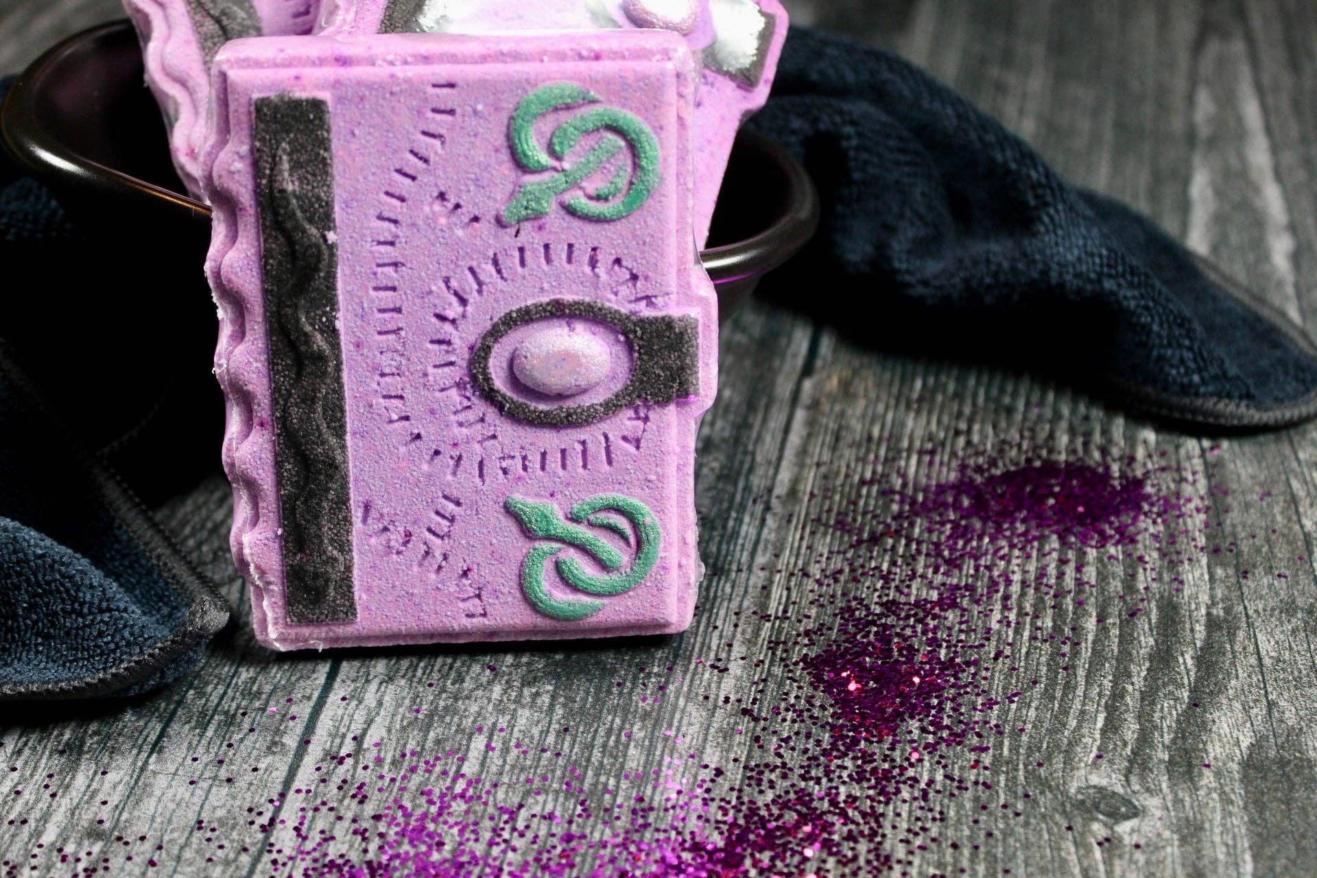 Wicked Bubbles LLC - Wholesale Bath Bomb/Fizz - Bath bomb - 5 oz - Spell Book5