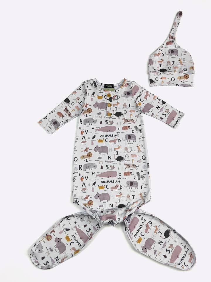 Robe nouée pour bébé avec alphabet des animaux pour la vente par Clover Cottage
