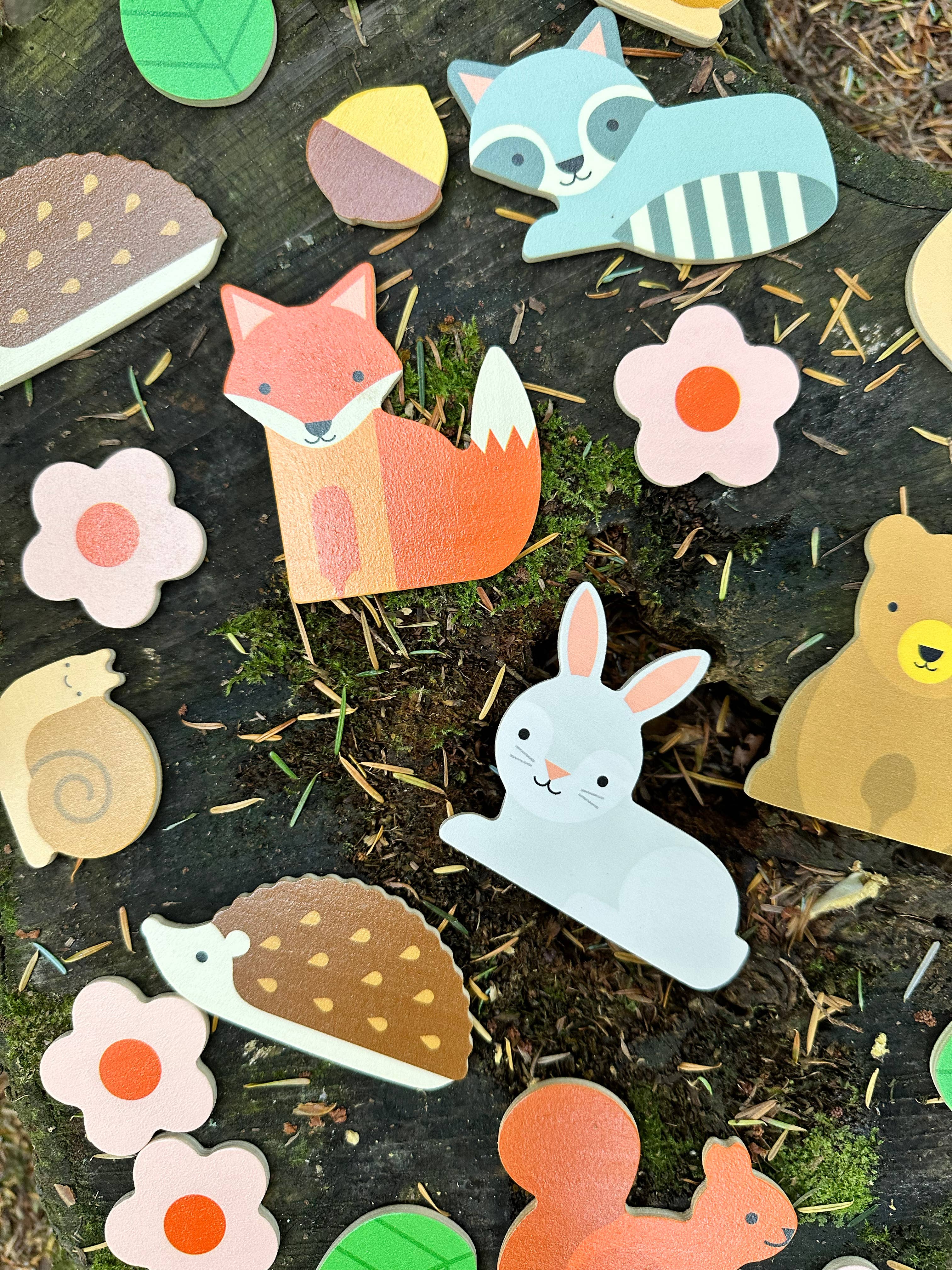 Chronicle Books - Wholesale Stacking Game - Woodland Wobble: A Wildlife Stacking Game3