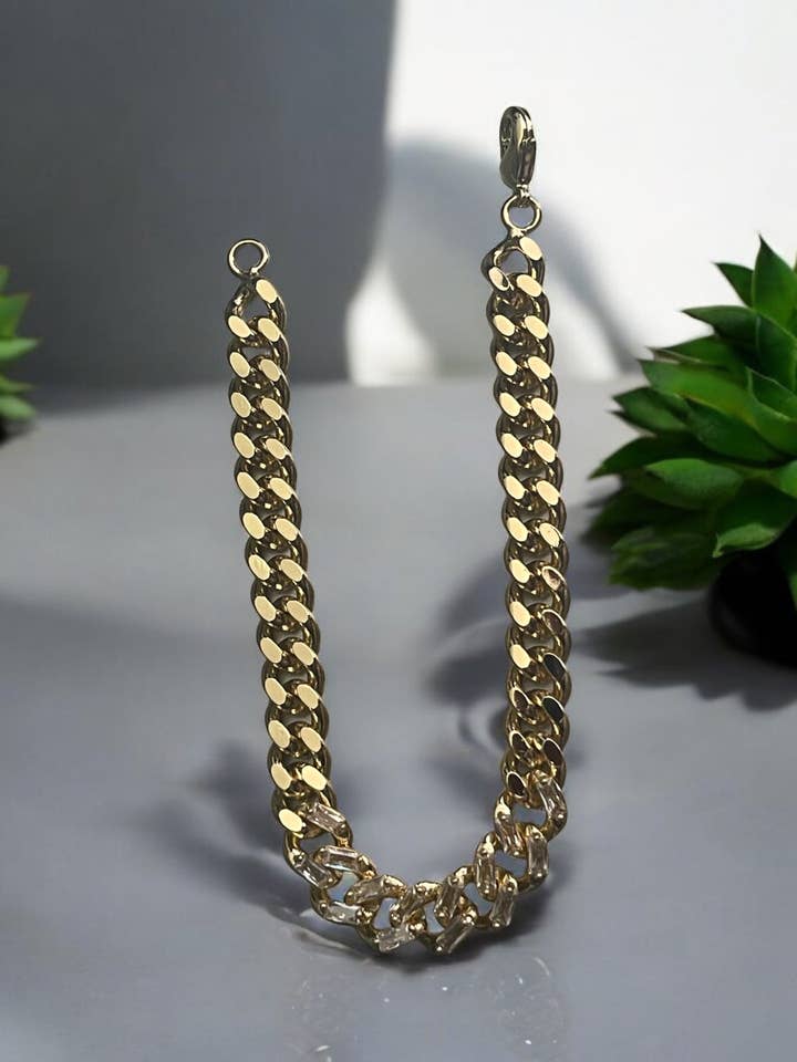 Bracelet à maillons cubains avec pierres CZ plaqué or 14k pour la vente par Divina Jewelry & Accessories LLC