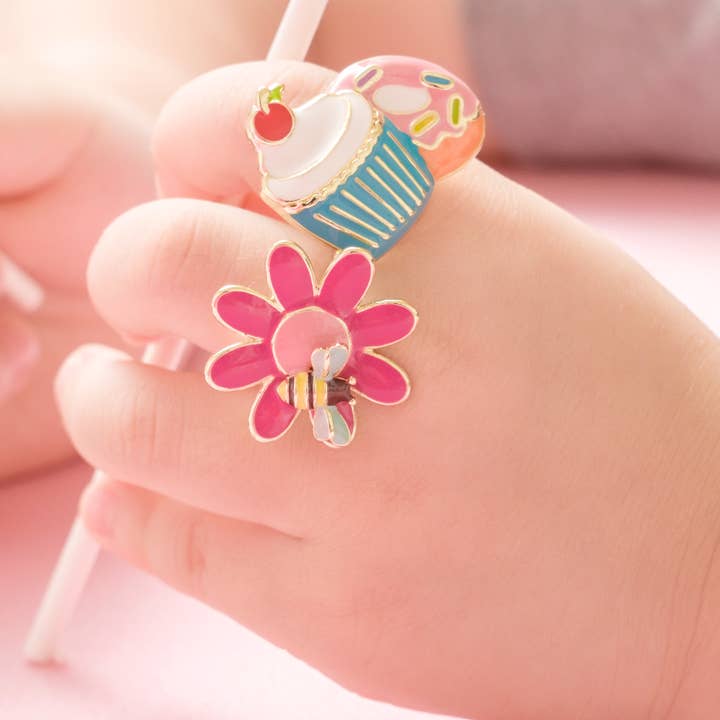 Girl Nation – Engroshandel Statementring – Petal Party justerbar ring med gaveæske11