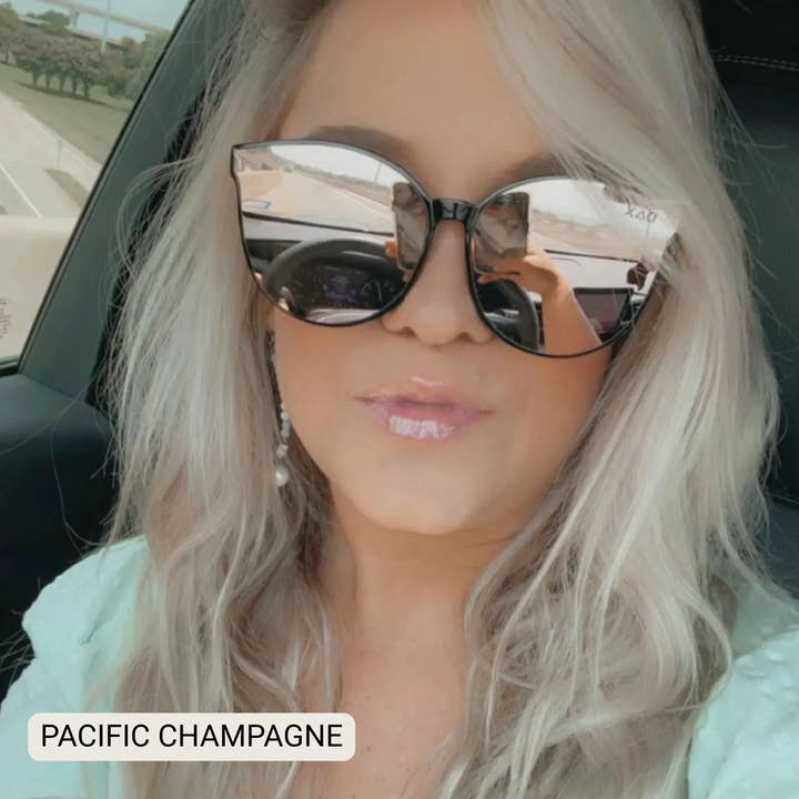 DAX Eyewear - Wholesale Sunglasses - Women's - Pacific - Women's Polarized Oversized Horn Sunglasses5