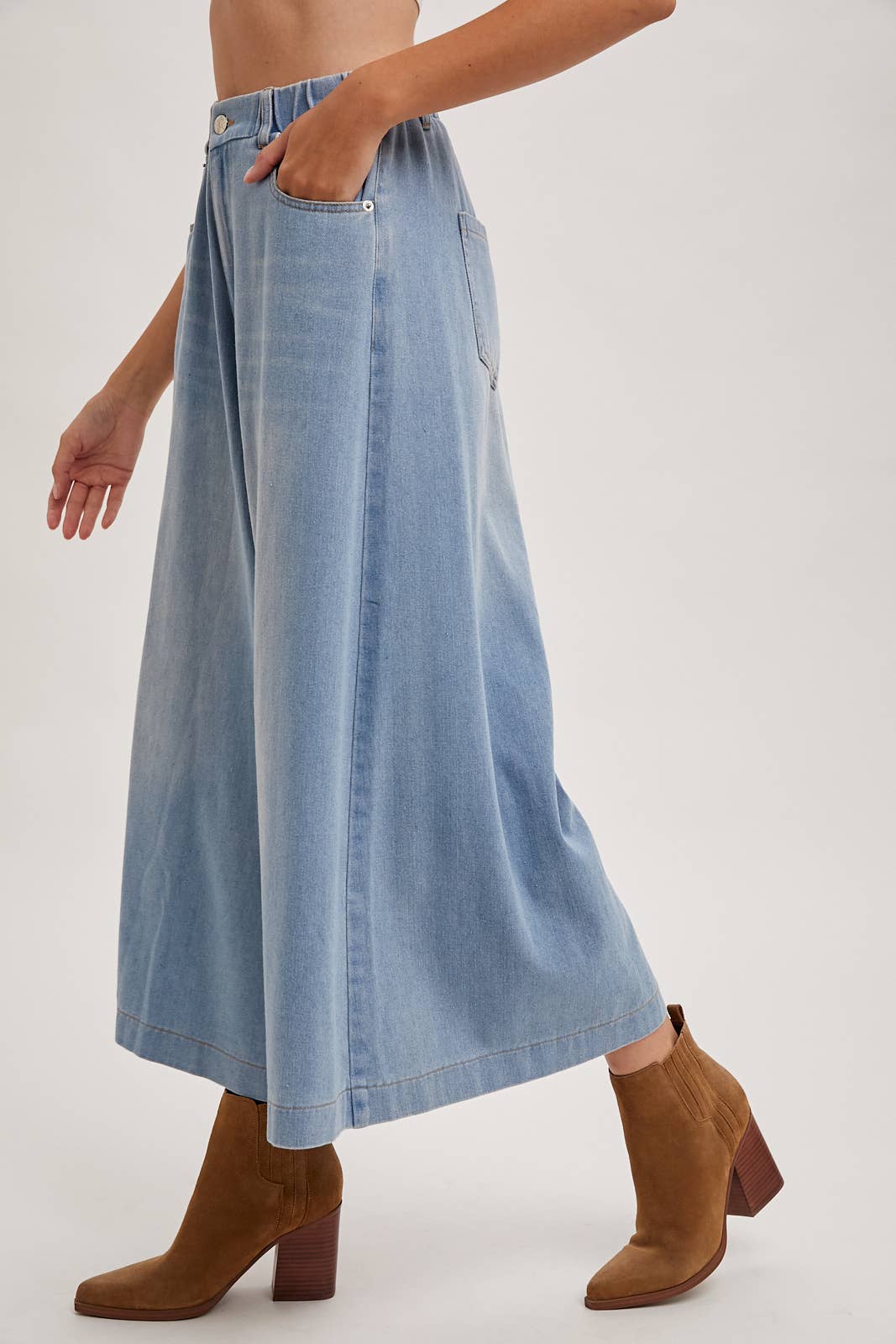 Bluivy – calças de ganga - Mulher por atacado – JEANS JEANS COM PERNAS LARGAS3