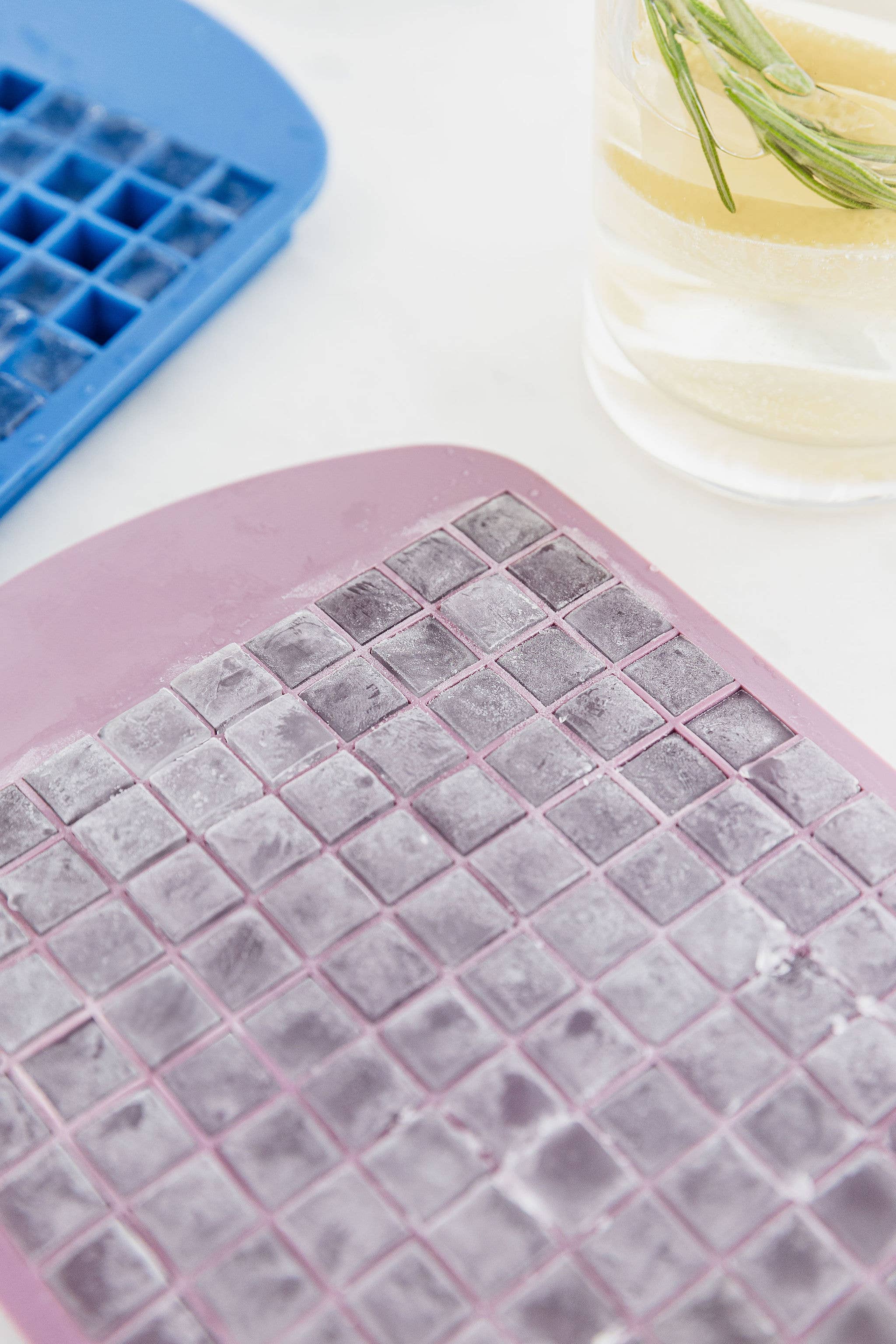 UBERSTAR – wholesale Ice tray/mould – Mini Ice Cube Trays (Set of 2)2