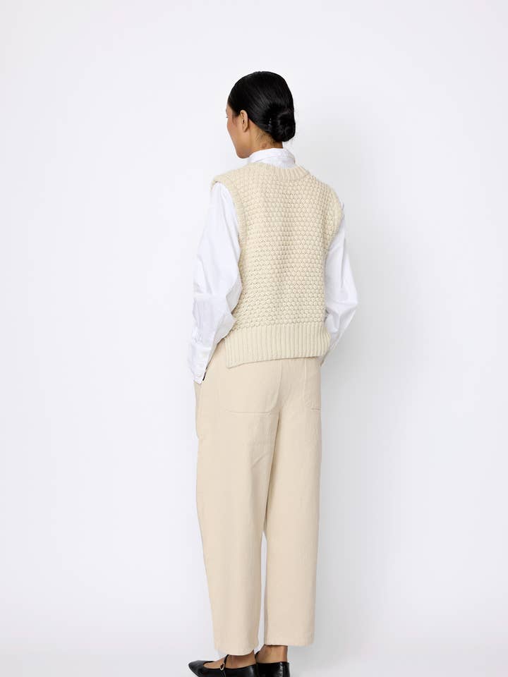 LAUDE the Label - Wholesale Sweater Vest - Women's - Sloane Sweater Vest - Ivory2