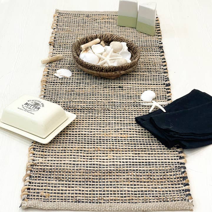 OMBRE TABLE RUNNER, NATURAL JUTE-BLACK, 13''x36''. for wholesale on Faire1