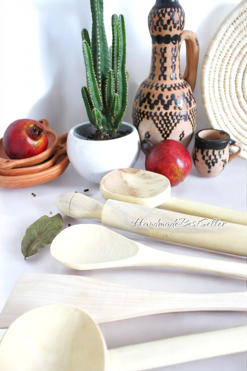 HandmadeBestSeller – wholesale Travel utensil set – Set of Five Handcrafted Moroccan Wooden Kitchen Utensils2
