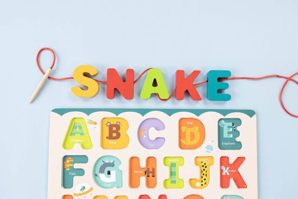 Spirit 'N Sprout - Vendita all'ingrosso Puzzle - Bambini - Set Puzzle Alfabeto con Flashcard, Lavagnetta, Filo da Infilare e Borsa Portascarpe - Giochi Educativi per Imparare l'Alfabeto10