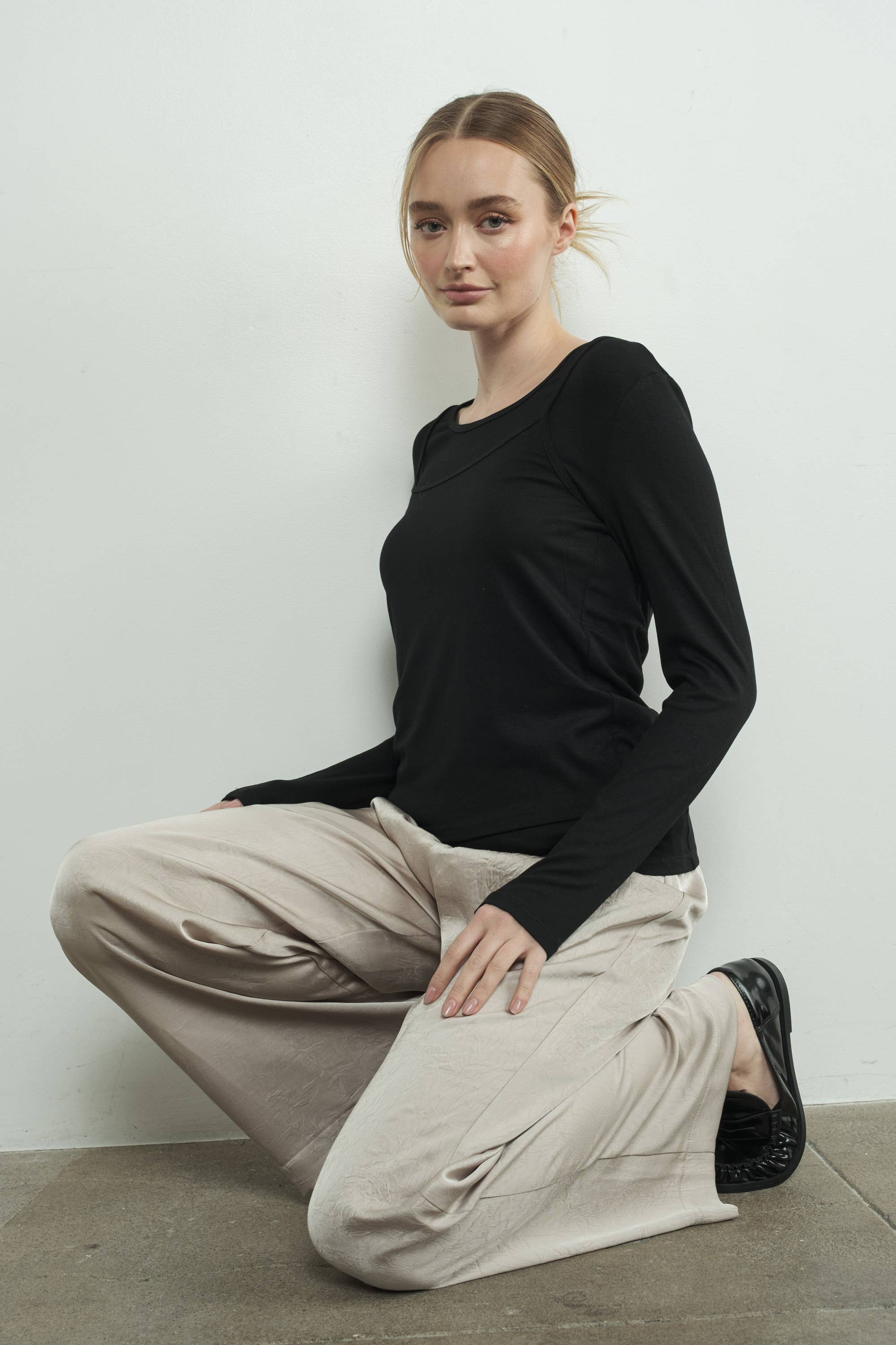 Aaron & Amber - Wholesale T-Shirt - Women's - MAT3127 TWO FER TANK LONG SLEEVE TOP1