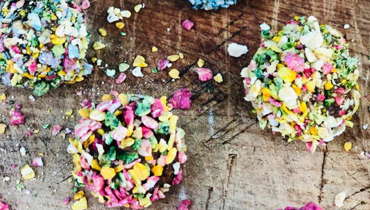 Belpharmed bv: Cooka's Cookies & Sensidog - Wholesale Pet Treats - Dog - Display Box - Happy Bonbons1