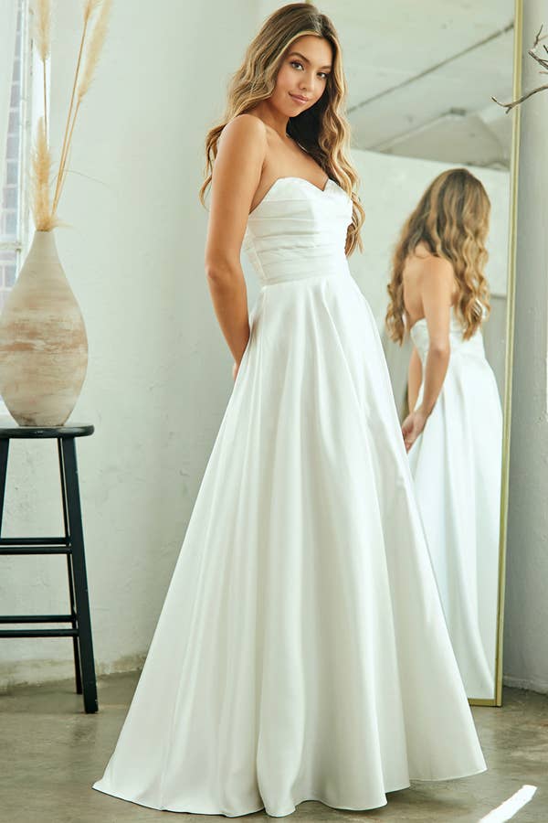 Blanc Robe de mariée bustier en cœur ligne A en vente sur Faire4