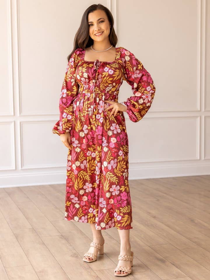 Robe longue Wine Garden Romance pour la vente par GRACE+EMMA by Southern Grace