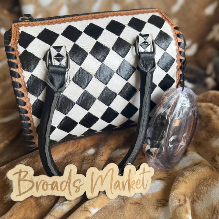 Broads Market - Wholesale Crossbody Bag - Women's - Checkered Speedy Crossbody Purse4