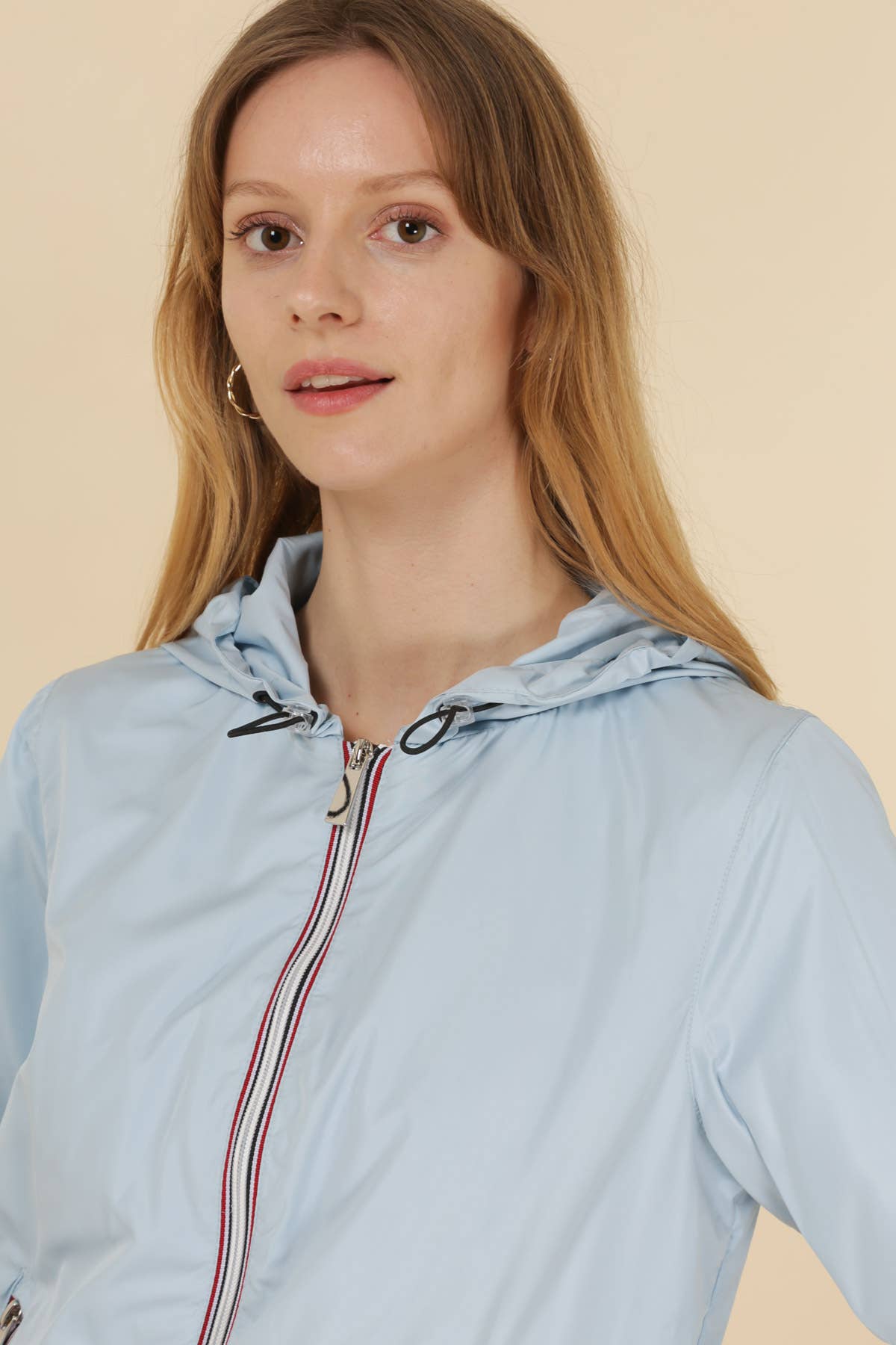 Attrait Paris - Wholesale Windbreaker - Women's - Short hooded windbreaker with colorful zip5