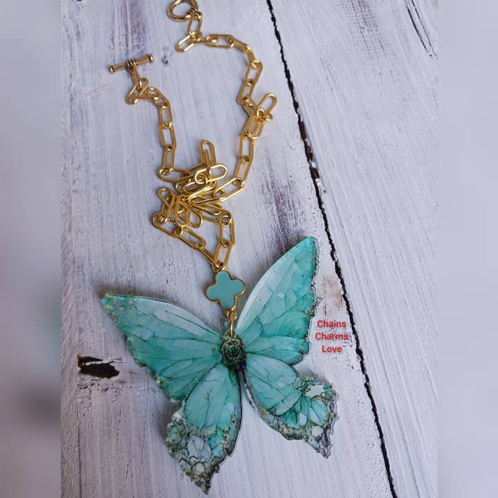 Charm necklace, women's necklace for wholesale by Chains Charms Love