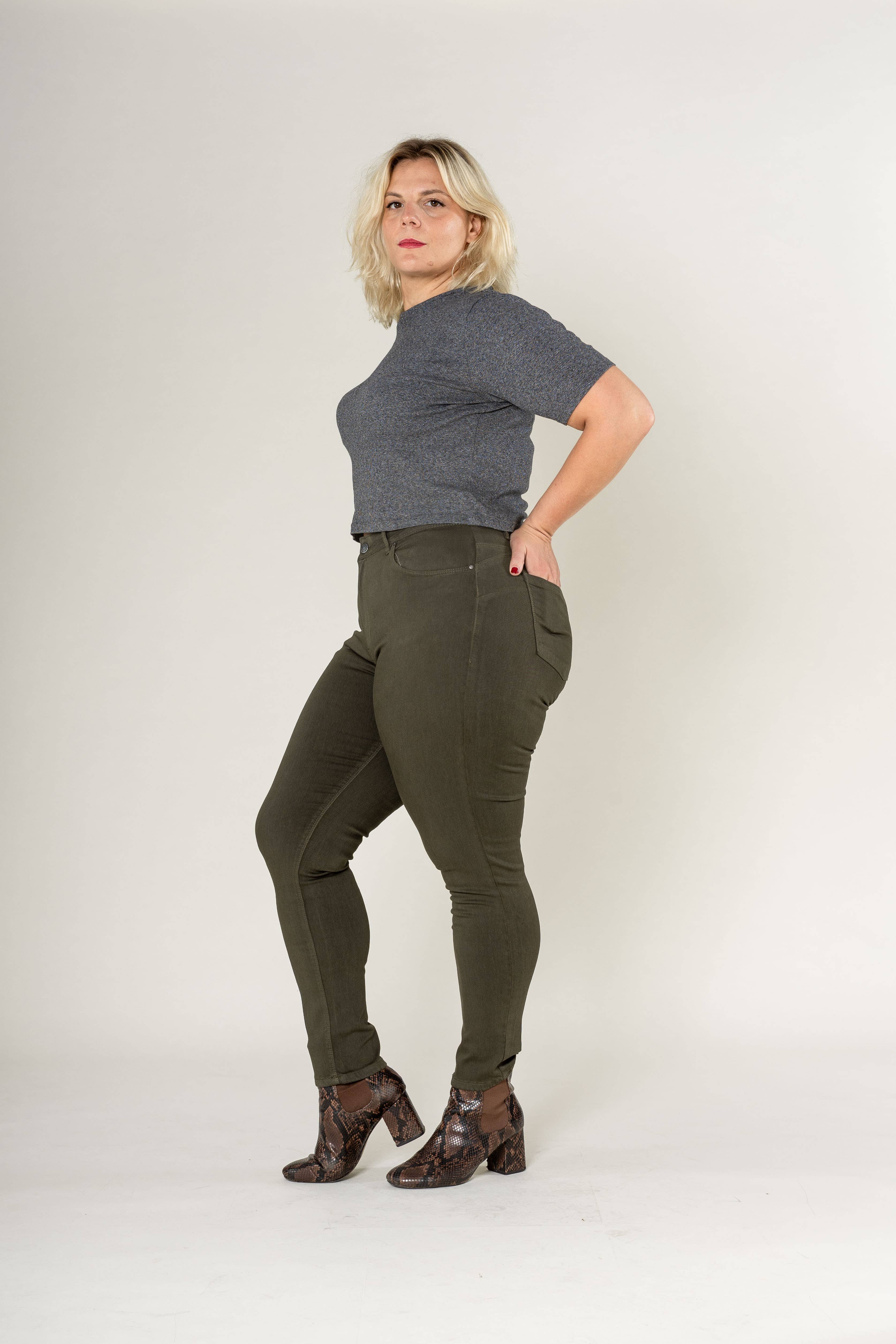 Nina Carter - Wholesale Pants - Women's - Curve Plus Size Ultra Comfort and Stretch Push Up P6116