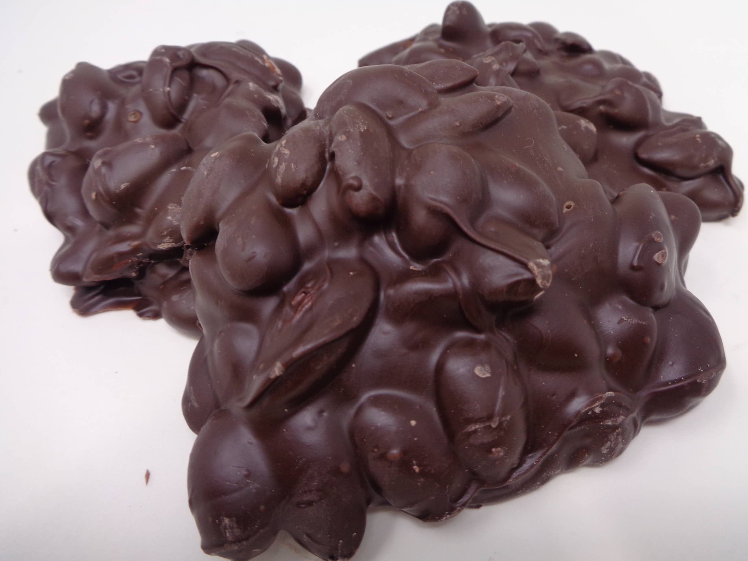 Bear Creek Candy Kitchen – wholesale Chocolate-covered sweets – 🍫Dark Chocolate Almond Cluster💖Chocolate Covered Raisins🍫 1 lb Bags0