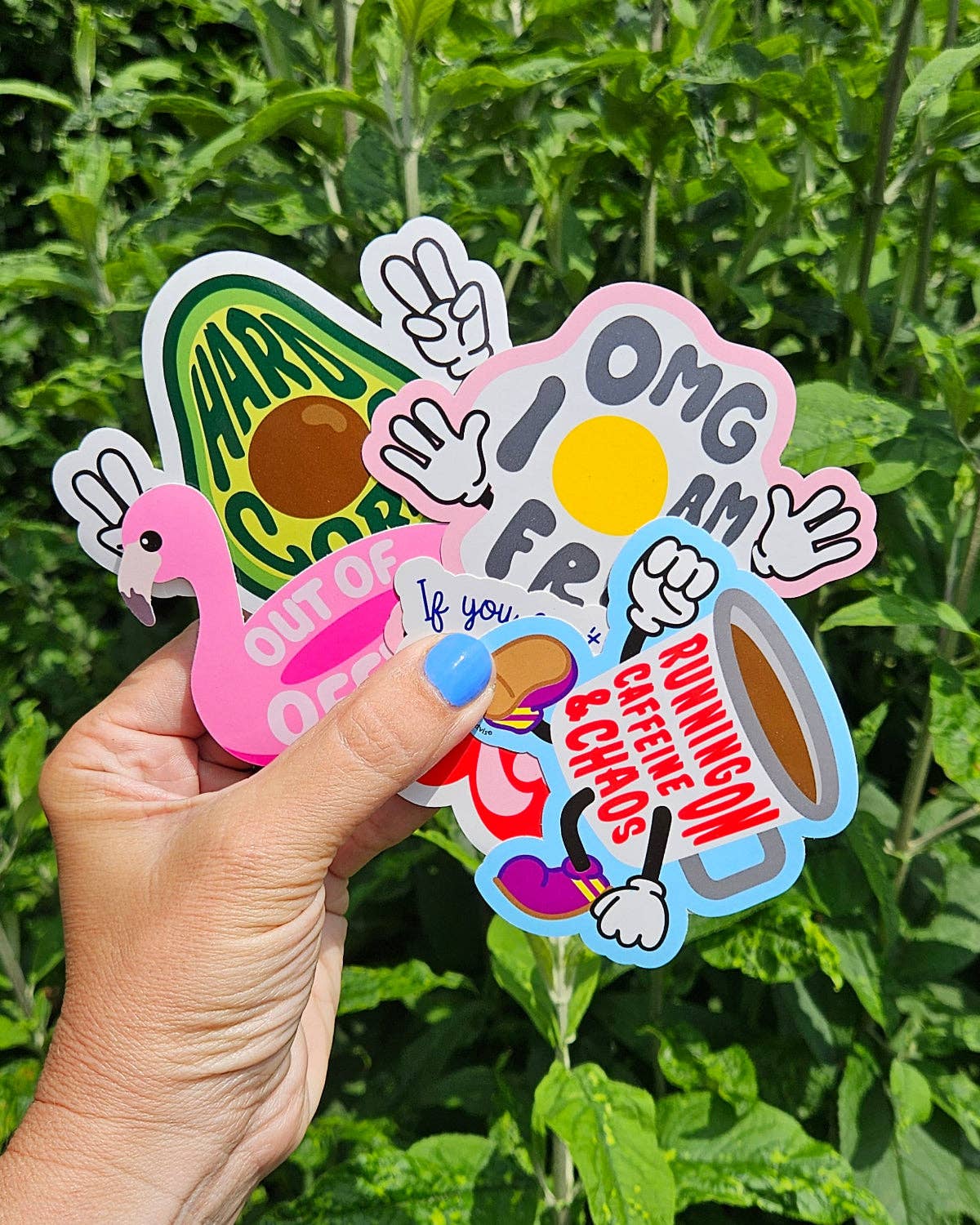 Studio Inktvis - Wholesale Sticker - Sticker Running on Caffeine and Chaos coffee3