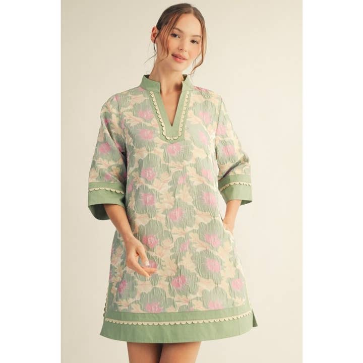 NOUVELLE Robe en Jacquard Fleuri pour la vente par STYLE USA