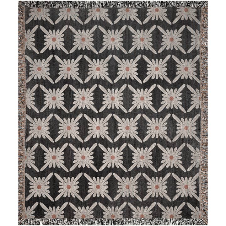 TaylorBassam - Wholesale Throw Blanket - Modern Black and White Daisy Woven Cotton Throw Blankets1