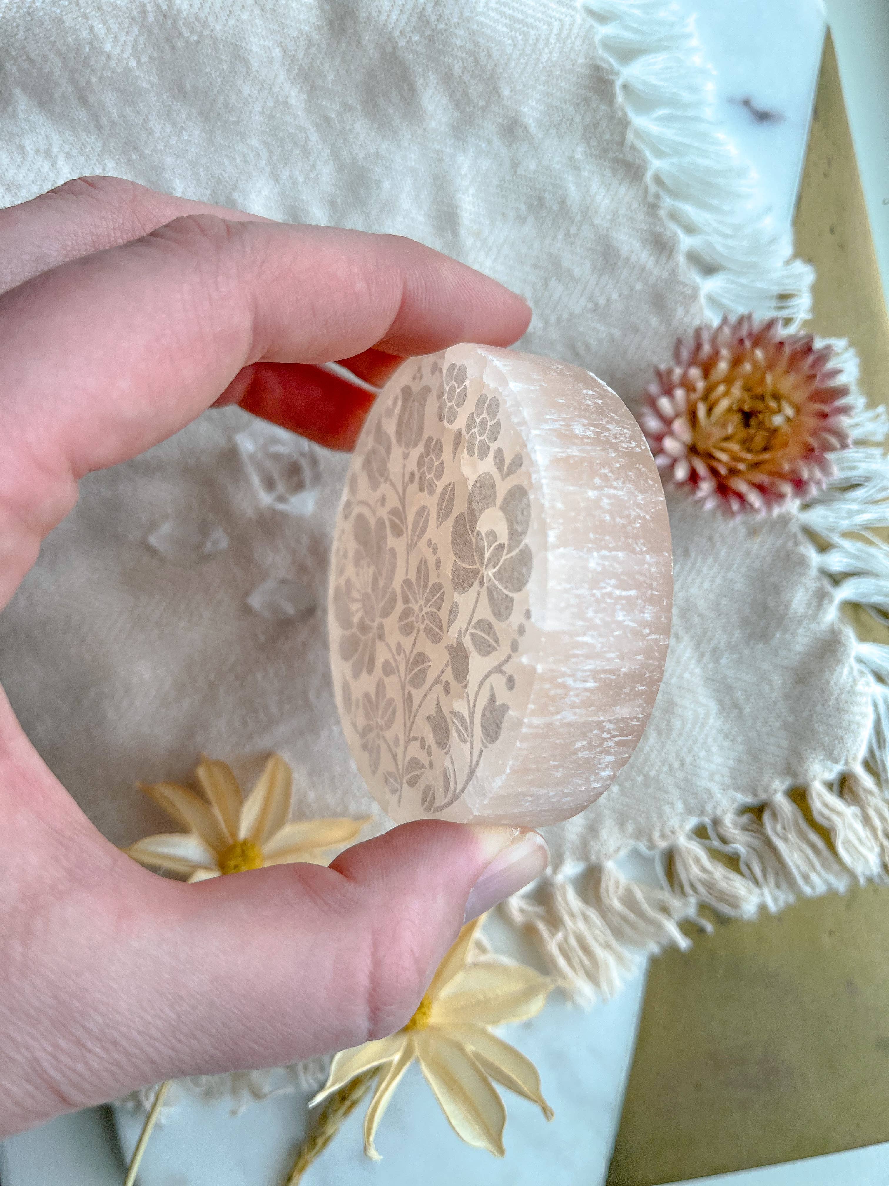 Fractalista Designs - Vente Plaques de charge pour cristal - Décoration d'intérieur en cristal sélénite « Fleurs de printemps », pêche de Pâques1