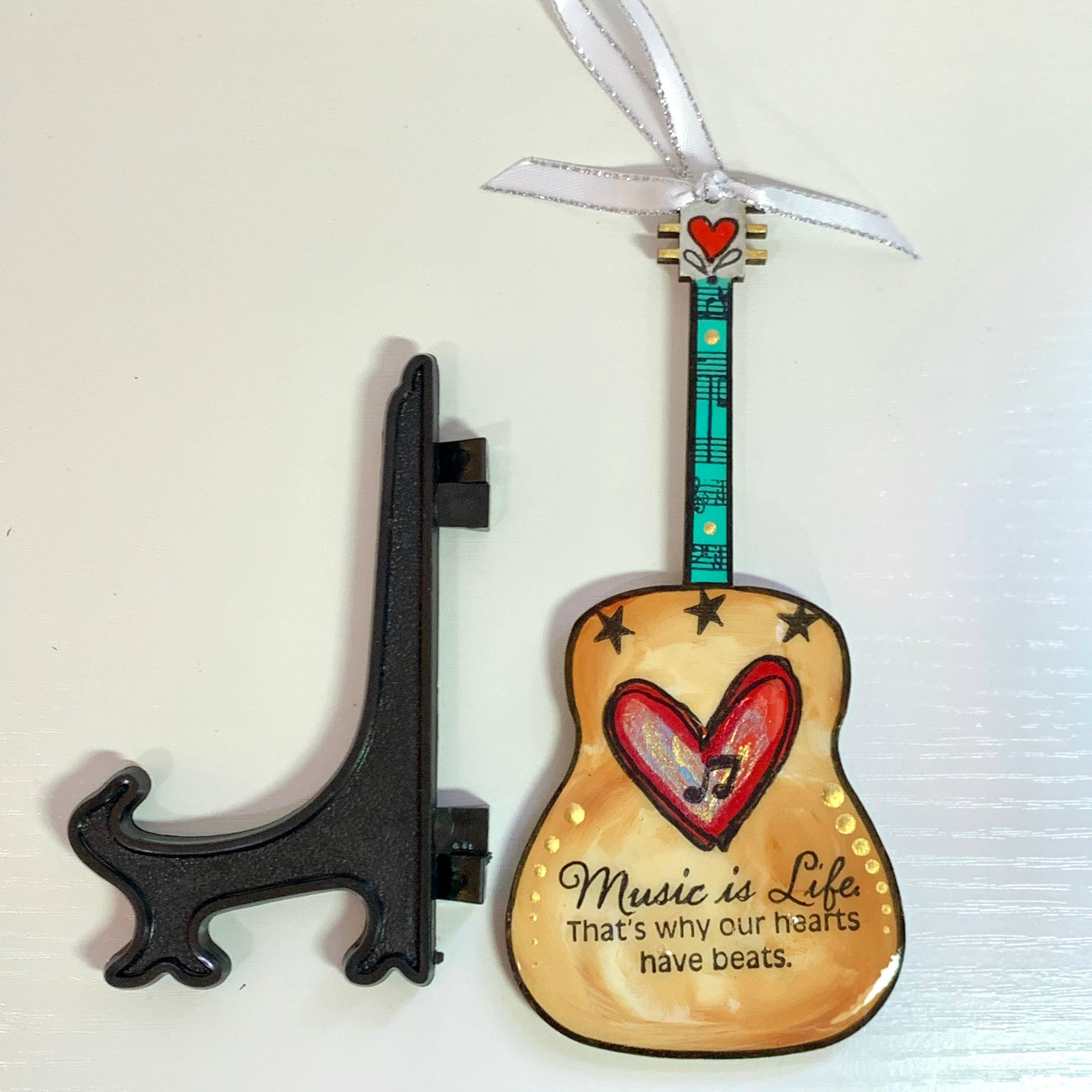 Clever Clogs Art - Vente Objets de décoration - Ornement pour guitare Music Is Life2