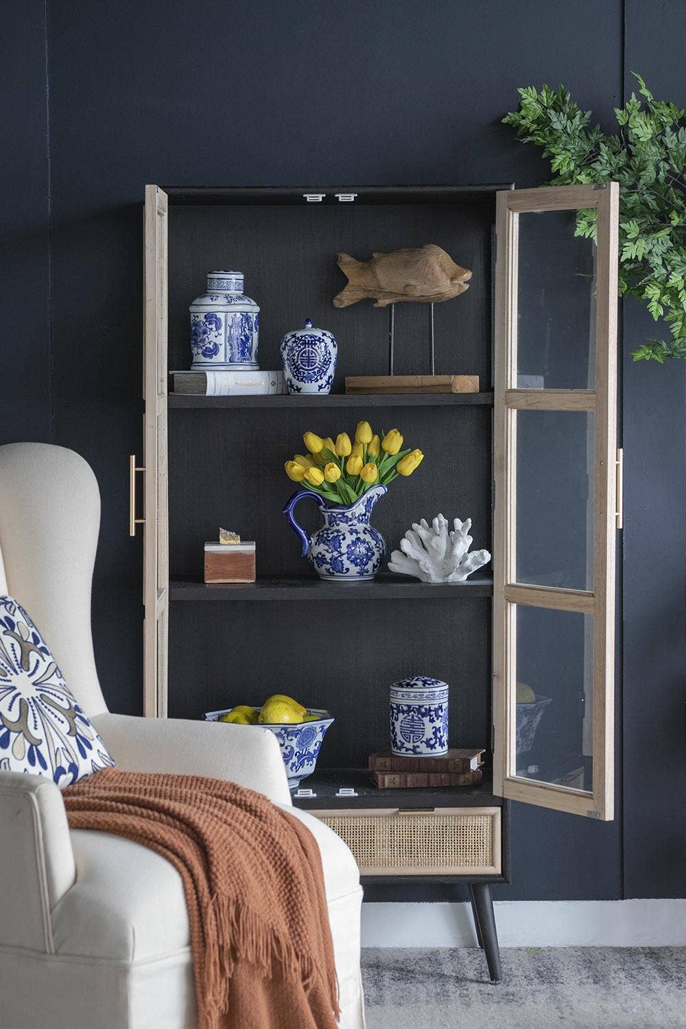 A&B Home Group Inc. – wholesale Prydnadsburk – D5x5,5" Aline Dekorativ Teaskrin - Blå/Vit7