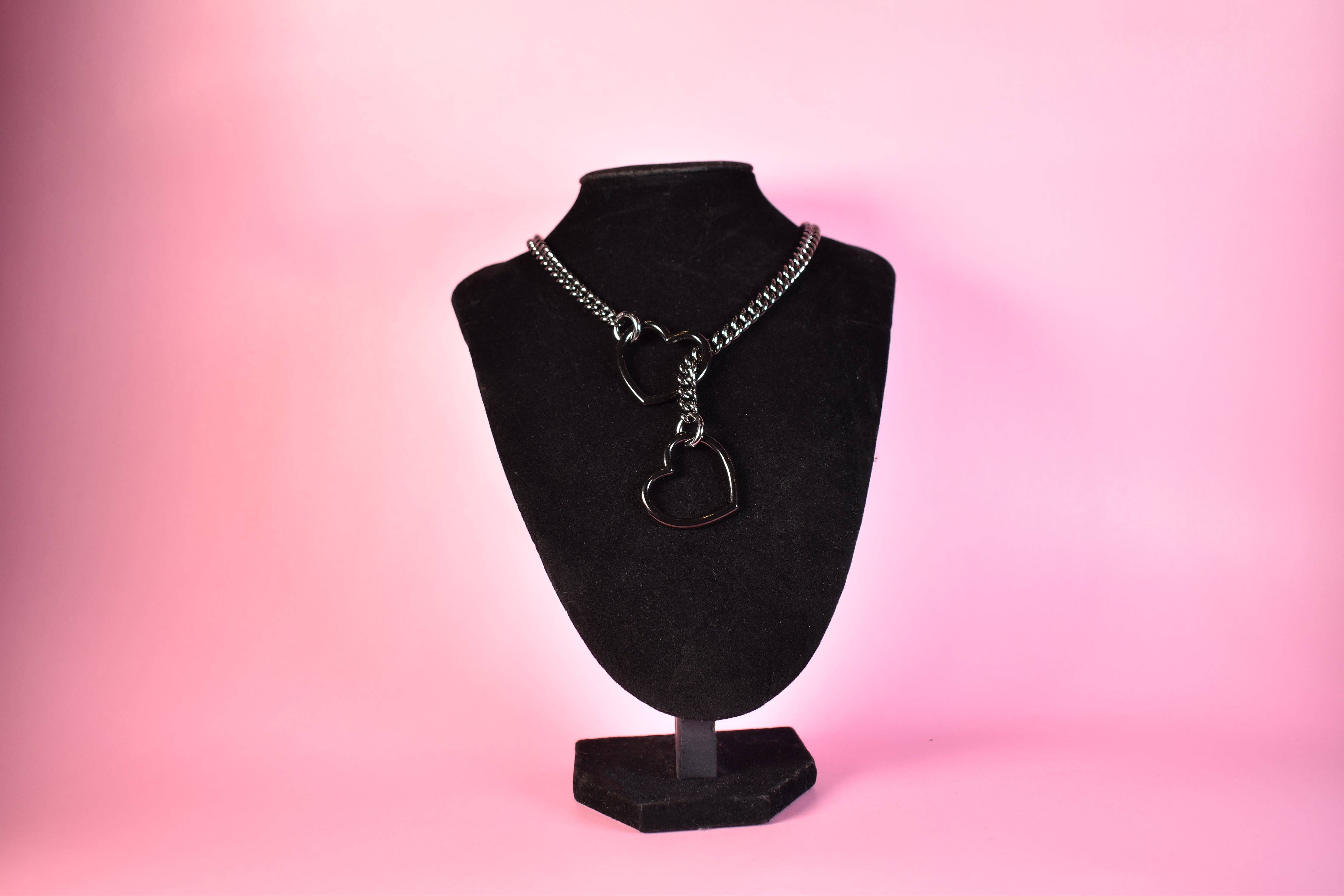 Naughty Pawsies - Wholesale Sex Toy - Gunmetal + Black Heart Ring Slip Chain4