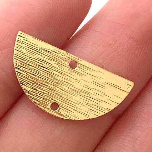 4 pièces/+ 21 x 10 mm - Disque à estamper texturé en laiton doré pour la vente par Crafters Resort